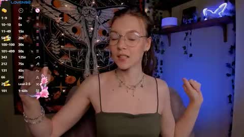 Snapshot of lyra_thenymph chatting on 19, 10, 2025 Lyra online show from 19, 10, 2025