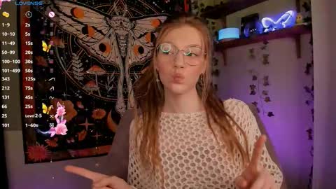 Snapshot of lyra_thenymph chatting on 6, 11, 2025 Lyra online show from 6, 11, 2025