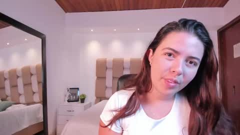 Snapshot of lyssa_muller chatting on 8, 10, 2025 Lyssa Everyday From 0700 to 1630 Col Time online show from 8, 10, 2025