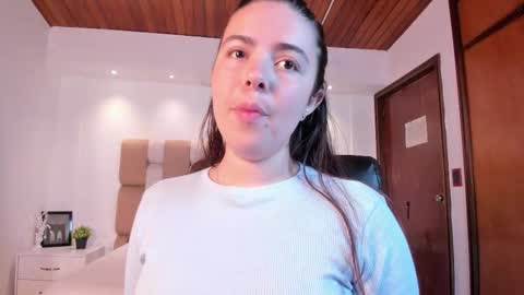 Snapshot of lyssa_muller chatting on 11, 10, 2025 Lyssa Everyday From 0700 to 1630 Col Time online show from 11, 10, 2025