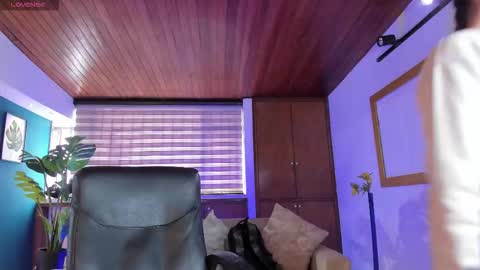 Snapshot of lyssa_muller chatting on 21, 10, 2025 Lyssa Everyday From 0700 to 1630 Col Time online show from 21, 10, 2025