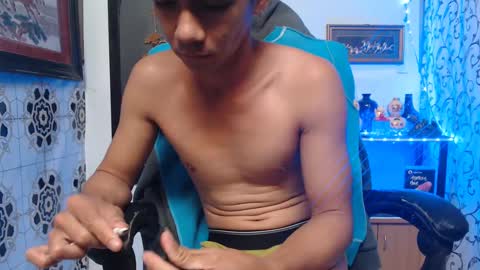 Snapshot of lyubovmoya3 chatting on 3, 1, 2025 SWEETPINOY online show from 3, 1, 2025
