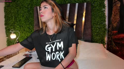 Lyxi online show from 10, 1, 2025