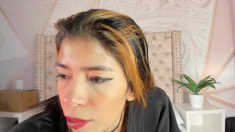 Lyxi online show from 25, 1, 2025