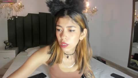 Lyxi online show from 27, 2, 2025