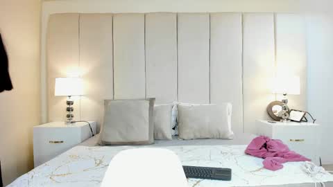 Snapshot of lyzzi_smith01 chatting on 25, 2, 2025 Lizzy smith online show from 25, 2, 2025