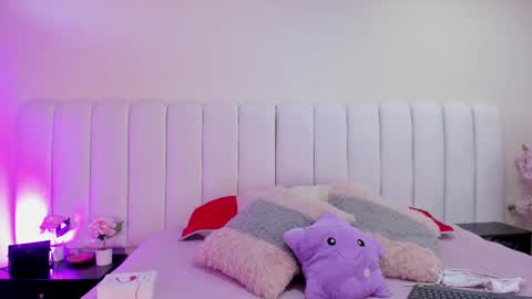 Snapshot of lyzzi_smith01 chatting on 9, 9, 2025 Lizzy smith online show from 9, 9, 2025