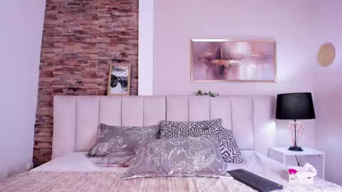 Snapshot of lyzzi_smith01 chatting on 24, 10, 2025 Lizzy smith online show from 24, 10, 2025