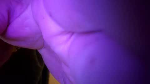 Snapshot of m1guele chatting on 5, 12, 2025 Fucklover online show from 5, 12, 2025