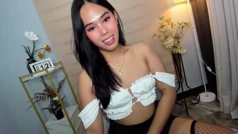 Janelovesu online show from 12, 12, 2024