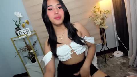 Janelovesu online show from 12, 12, 2024