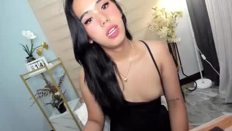 Janelovesu online show from 14, 12, 2024