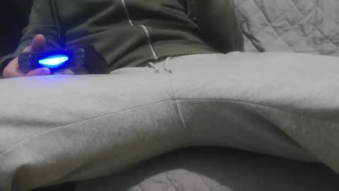 m4dh4tter24 online show from 5, 12, 2024