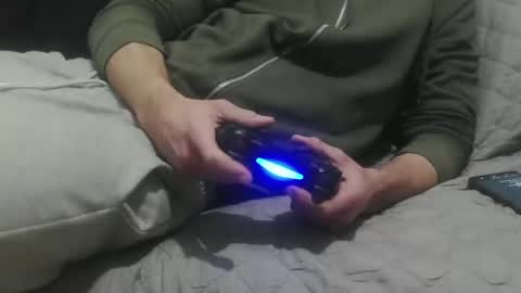 m4dh4tter24 online show from 10, 12, 2024