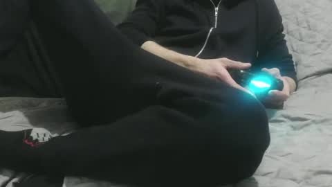 m4dh4tter24 online show from 6, 1, 2025