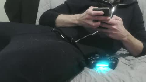 m4dh4tter24 online show from 11, 1, 2025