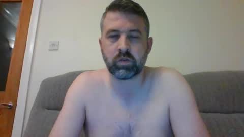 Snapshot of m5572 chatting on 14, 11, 2025 Mathew online show from 14, 11, 2025