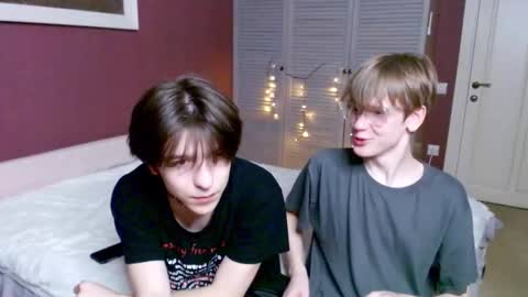Snapshot of m_s_a_ chatting on 24, 10, 2025 Michael and Kai online show from 24, 10, 2025