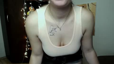 Snapshot of m_vikki chatting on 4, 3, 2025 Vikki online show from 4, 3, 2025