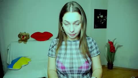 Snapshot of m_vikki chatting on 30, 11, 2025 Vikki online show from 30, 11, 2025