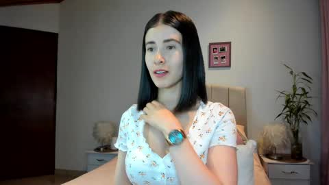 Macarena online show from 25, 2, 2025