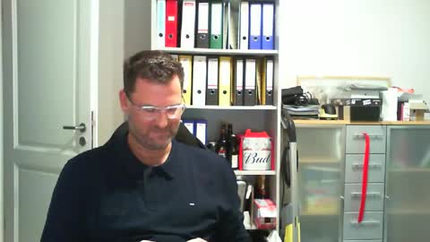 Snapshot of macfly67 chatting on 3, 12, 2024 macfly67 online show from 3, 12, 2024