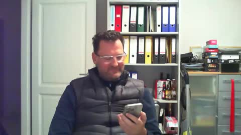 Snapshot of macfly67 chatting on 9, 12, 2024 macfly67 online show from 9, 12, 2024