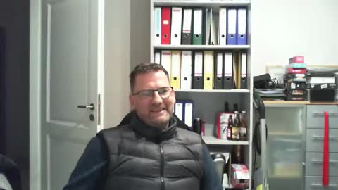 Snapshot of macfly67 chatting on 13, 12, 2024 macfly67 online show from 13, 12, 2024