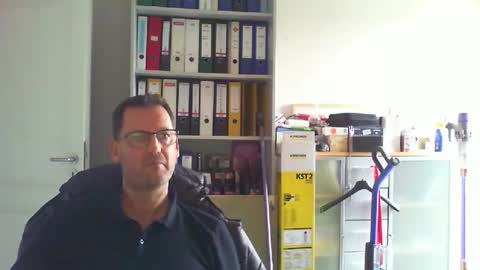 Snapshot of macfly67 chatting on 17, 10, 2025 macfly67 online show from 17, 10, 2025