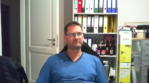 Snapshot of macfly67 chatting on 18, 11, 2025 macfly67 online show from 18, 11, 2025