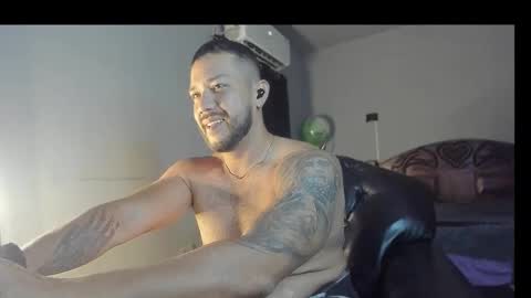 Snapshot of machohandsome chatting on 23, 2, 2025 Javier papichulo master how do you want online show from 23, 2, 2025