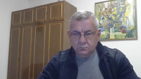 Snapshot of machomale3 chatting on 16, 10, 2025 Macho online show from 16, 10, 2025