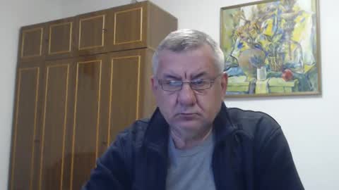 Snapshot of machomale3 chatting on 25, 10, 2025 Macho online show from 25, 10, 2025