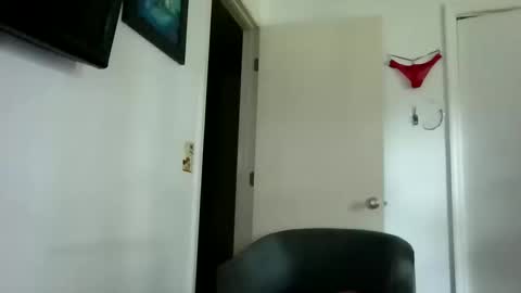 Snapshot of mackdocc001 chatting on 19, 10, 2025 mackdocc001 online show from 19, 10, 2025