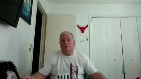 Snapshot of mackdocc001 chatting on 28, 11, 2025 mackdocc001 online show from 28, 11, 2025