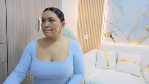 Madam Hott  online show from 22, 9, 2025