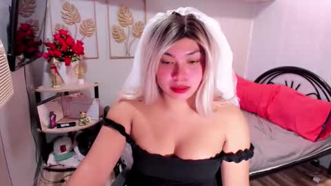 Snapshot of madame_ivy chatting on 3, 12, 2025 Ivy online show from 3, 12, 2025