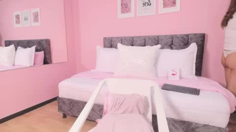 Snapshot of maddie_beauty chatting on 16, 10, 2025 Maddie online show from 16, 10, 2025