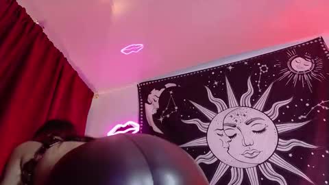 Snapshot of maddilust chatting on 22, 2, 2026 Miss Lust online show from 22, 2, 2026