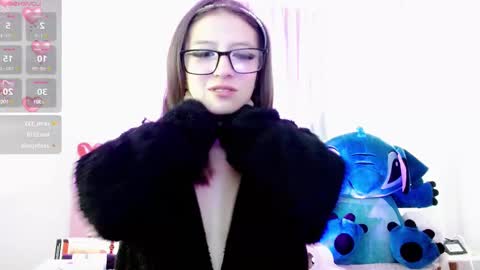 Snapshot of maddy_14 chatting on 21, 2, 2025 Maddy UwU online show from 21, 2, 2025