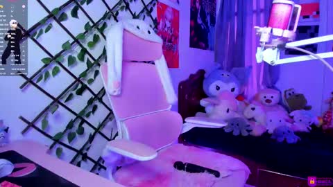 Snapshot of maddyfoox chatting on 5, 3, 2025 Maddy Foox online show from 5, 3, 2025