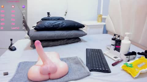 Snapshot of maddyjohnsonn chatting on 10, 1, 2025 maddyjohnsonn online show from 10, 1, 2025