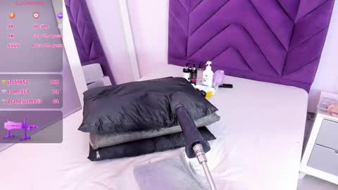 Snapshot of maddyjohnsonn chatting on 2, 3, 2025 maddyjohnsonn online show from 2, 3, 2025