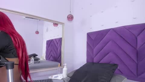 Snapshot of maddyjohnsonn chatting on 21, 10, 2025 maddyjohnsonn online show from 21, 10, 2025