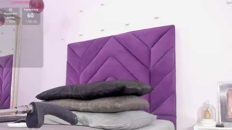 Snapshot of maddyjohnsonn chatting on 23, 11, 2025 maddyjohnsonn online show from 23, 11, 2025