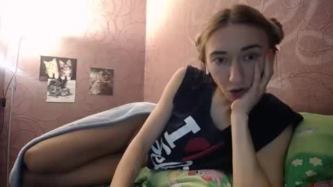 Snapshot of made_x_heaven chatting on 25, 12, 2024 Julia online show from 25, 12, 2024