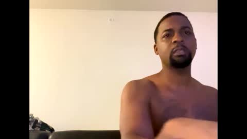 Snapshot of madehersquirt2 chatting on 25, 12, 2024 madehersquirt2 online show from 25, 12, 2024