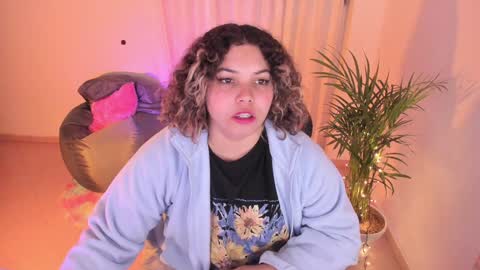 madelaine_taylor online show from 24, 1, 2025