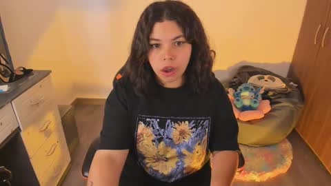 madelaine_taylor online show from 5, 10, 2025