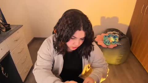 madelaine_taylor online show from 17, 10, 2025